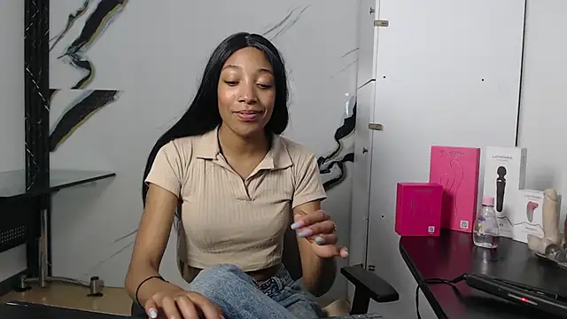 esmeralda-bk online show from September 29, 2025, 9:53 pm