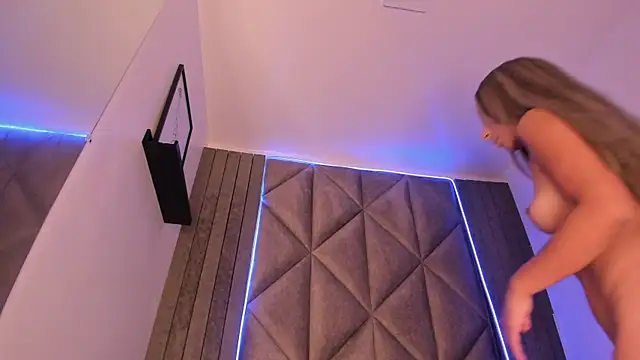 Snapshot of SabrinaSpell_ chatting on September 20, 2025, 11:48 am SabrinaSpell online show from September 20, 2025, 11:48 am