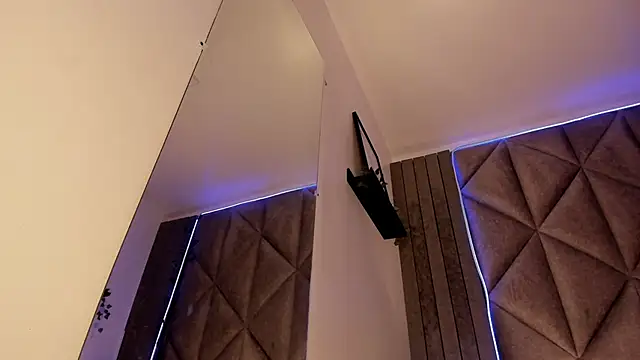 Snapshot of SabrinaSpell_ chatting on November 14, 2025, 11:47 am SabrinaSpell online show from November 14, 2025, 11:47 am