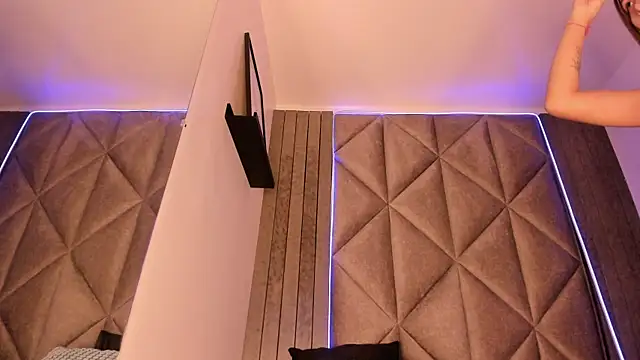 Snapshot of SabrinaSpell_ chatting on September 26, 2025, 11:50 am SabrinaSpell online show from September 26, 2025, 11:50 am