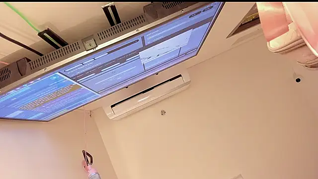 Snapshot of SabrinaSpell_ chatting on November 10, 2025, 11:48 am SabrinaSpell online show from November 10, 2025, 11:48 am