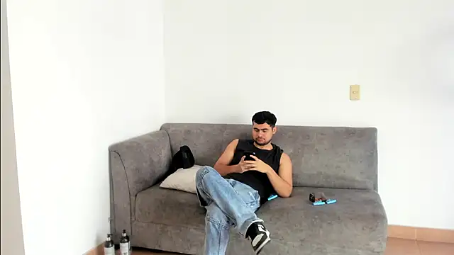 blueroom party online show from March 12, 2025, 1:19 pm