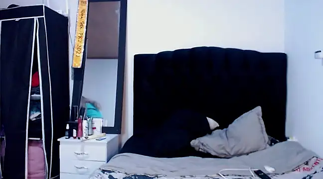 Georgina Giio online show from February 27, 2025, 3:40 am