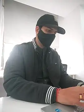 Snapshot of NikaYeptho chatting on December 17, 2025, 9:36 am NikaYeptho online show from December 17, 2025, 9:36 am