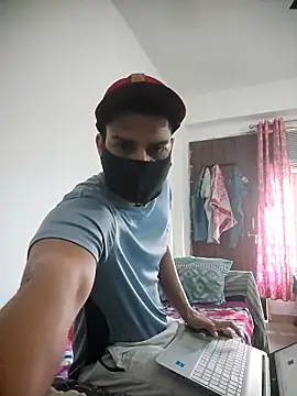 Snapshot of NikaYeptho chatting on November 7, 2025, 8:19 am NikaYeptho online show from November 7, 2025, 8:19 am