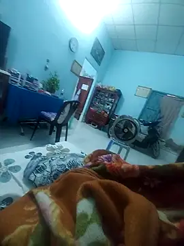 KisSsu online show from December 4, 2025, 2:10 am