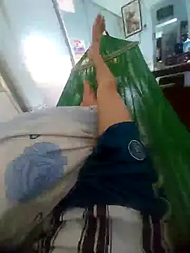 KisSsu online show from December 15, 2025, 3:01 am