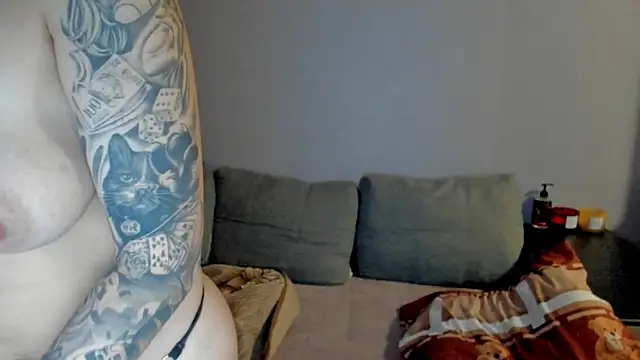 Snapshot of annabishop chatting on November 30, 2025, 12:11 am annabishop online show from November 30, 2025, 12:11 am