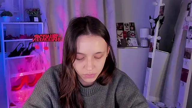 Sahara Shields online show from October 24, 2025, 10:36 am