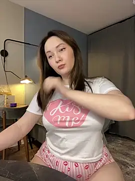 Kiss My Body online show from September 22, 2025, 4:46 pm