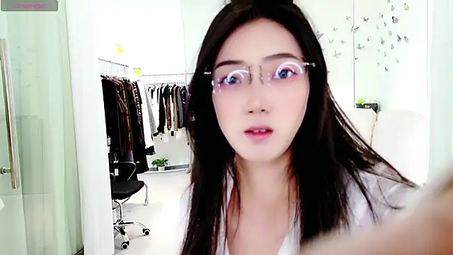 miaomiao-777 online show from October 12, 2025, 4:47 am