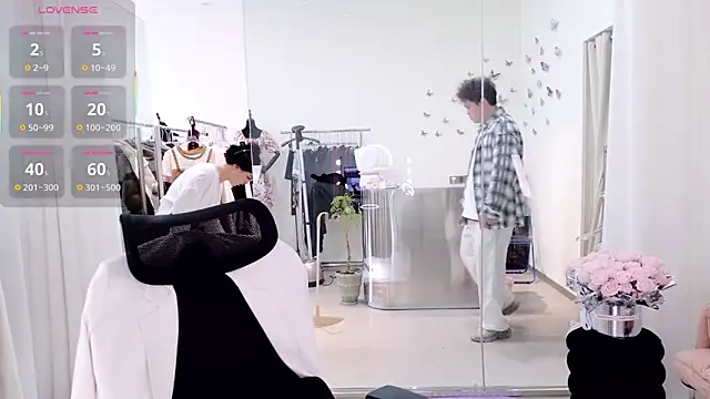 miaomiao-777 online show from April 12, 2026, 1:31 am