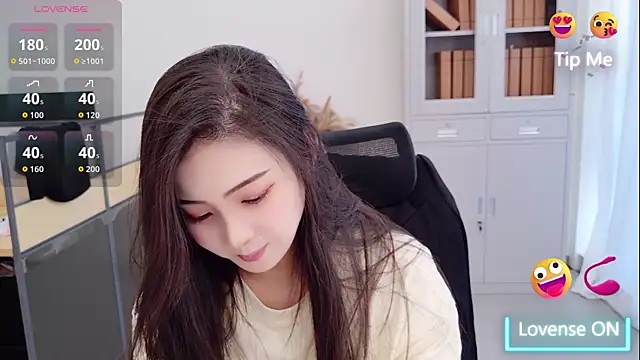 miaomiao-777 online show from August 9, 2026, 3:14 am