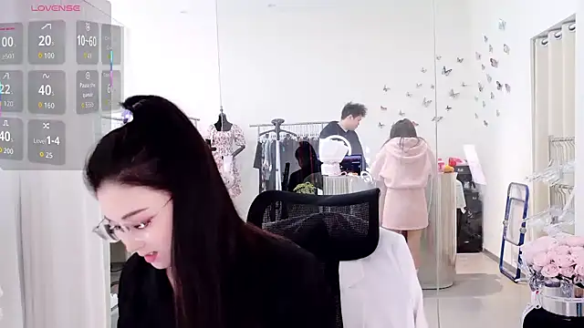 miaomiao-777 online show from April 4, 2026, 1:12 am