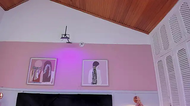 janna lopez  online show from September 17, 2025, 3:30 am