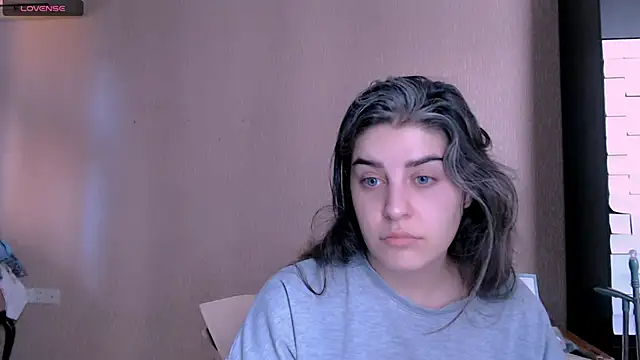  Roselina  online show from October 7, 2025, 10:27 am