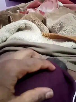 Snapshot of Desiboy23 chatting on April 12, 2026, 7:50 pm Desiboy23 online show from April 12, 2026, 7:50 pm