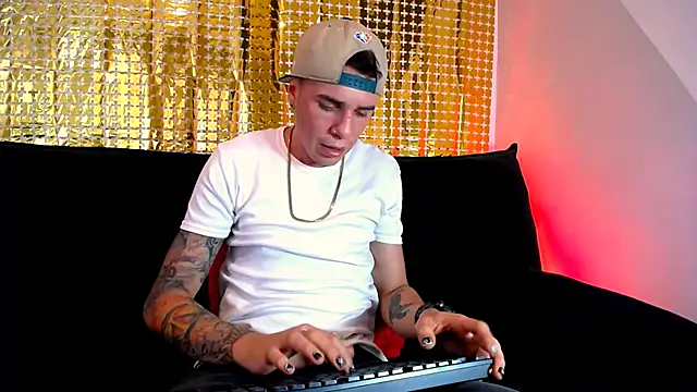 Baan10 online show from March 20, 2025, 9:02 pm