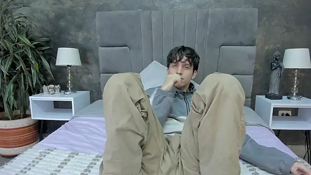 Snapshot of bruce_hans chatting on February 3, 2026, 11:59 am bruce hans online show from February 3, 2026, 11:59 am