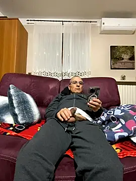 sempreilmio2 online show from November 30, 2025, 12:11 am