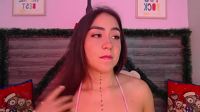 AdaaMillan online show from December 22, 2025, 8:09 pm