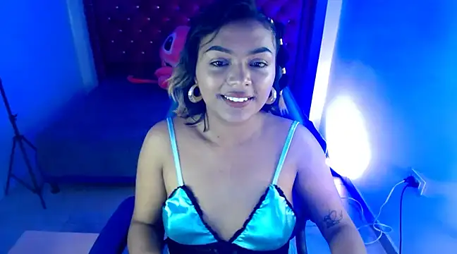 Snapshot of madelein_m chatting on March 20, 2025, 7:35 pm madelein m online show from March 20, 2025, 7:35 pm