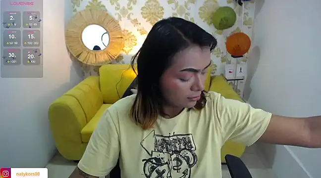 Snapshot of madelein_m chatting on February 22, 2025, 12:08 pm madelein m online show from February 22, 2025, 12:08 pm