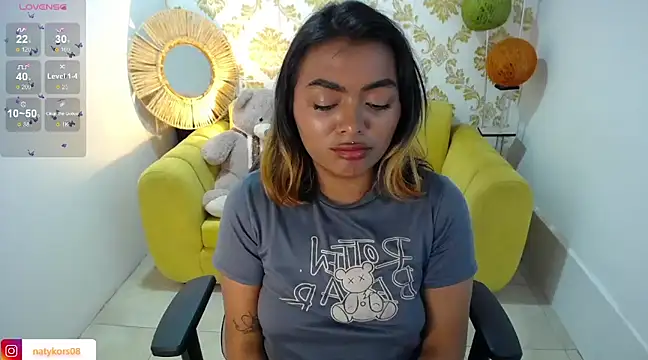 Snapshot of madelein_m chatting on March 5, 2025, 6:56 pm madelein m online show from March 5, 2025, 6:56 pm