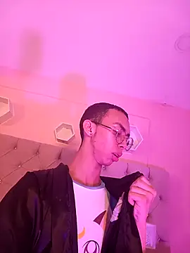 EthaanCox online show from March 21, 2025, 7:46 pm