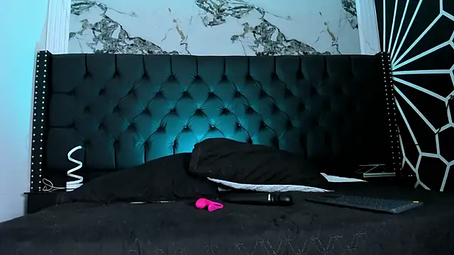 Snapshot of EthaanCox chatting on February 2, 2026, 9:14 pm EthaanCox online show from February 2, 2026, 9:14 pm