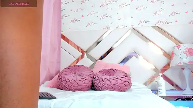 NoaBrowm online show from January 30, 2025, 1:53 pm