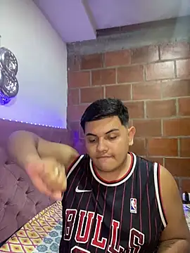 HOT BOY 18  online show from January 15, 2025, 3:00 am