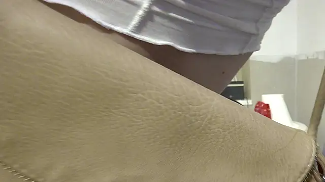 vikicd24 online show from November 30, 2025, 9:48 pm