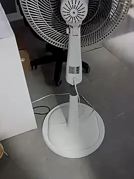 Snapshot of Jinenez chatting on October 28, 2025, 2:34 am Jinenez online show from October 28, 2025, 2:34 am