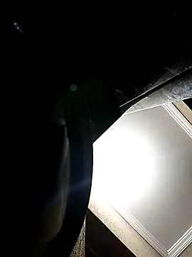 Santanacumxplod online show from November 26, 2025, 2:11 am