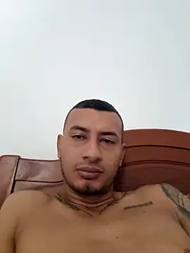 Snapshot of DrakeVega chatting on February 11, 2025, 1:41 pm DrakeVega online show from February 11, 2025, 1:41 pm