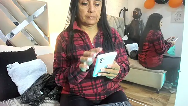 raquell moore online show from October 29, 2025, 11:53 am