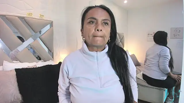 raquell moore online show from November 14, 2025, 11:47 am