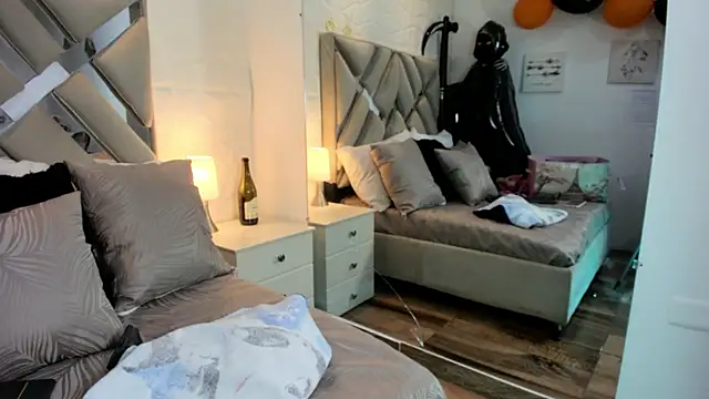 raquell moore online show from November 3, 2025, 5:05 pm