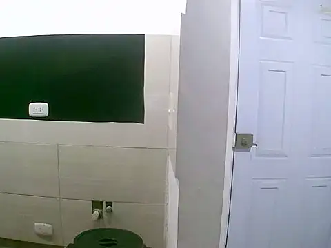 VittoriaTaylor online show from November 10, 2025, 2:05 am