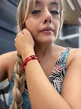 monicavictoria1301 online show from June 24, 2026, 11:09 am