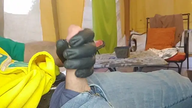 bwcbeat83 online show from March 5, 2026, 1:24 am