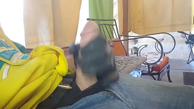 bwcbeat83 online show from February 15, 2026, 12:00 am