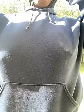 xoxoHotCoCo online show from April 6, 2026, 2:29 pm