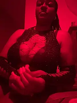 xoxoHotCoCo online show from April 19, 2026, 1:50 am