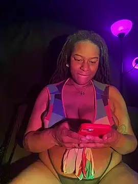 Snapshot of xoxoHotCoCo chatting on January 14, 2026, 7:45 am xoxoHotCoCo online show from January 14, 2026, 7:45 am