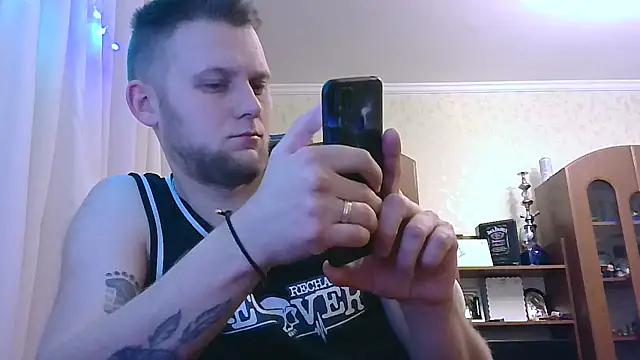 Snapshot of HunterOnBoobs chatting on February 22, 2025, 11:35 pm HunterOnBoobs online show from February 22, 2025, 11:35 pm