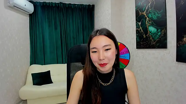 Snapshot of AnnaReyla chatting on March 12, 2025, 2:12 pm AnnaReyla online show from March 12, 2025, 2:12 pm