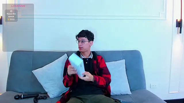 Cum hunters online show from November 8, 2025, 3:10 am