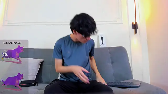 Snapshot of Cum_hunters chatting on February 10, 2026, 3:16 am Cum hunters online show from February 10, 2026, 3:16 am